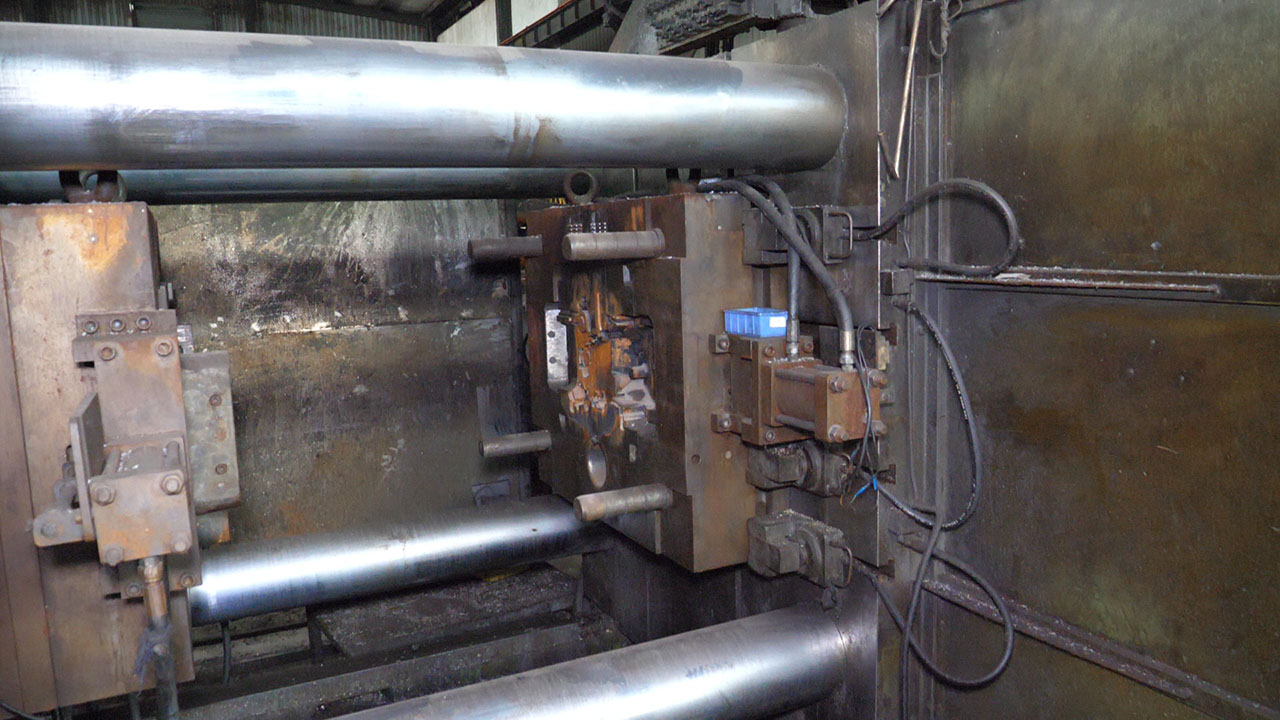 italpresse_ip_1350_sc_die_casting_machine_kk1442_p9SatOGYWsF4CJi Italpresse IP 1350 SC машина для литья под давлением с холодной камерой KK1442, б/у