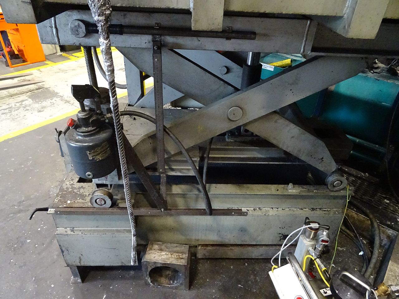 Krown-Krownmatic-KM-1200-dosing-furnace-O1712-p4 Дозировочная печь Krown Krownmatic KM 900 O1712, б/у