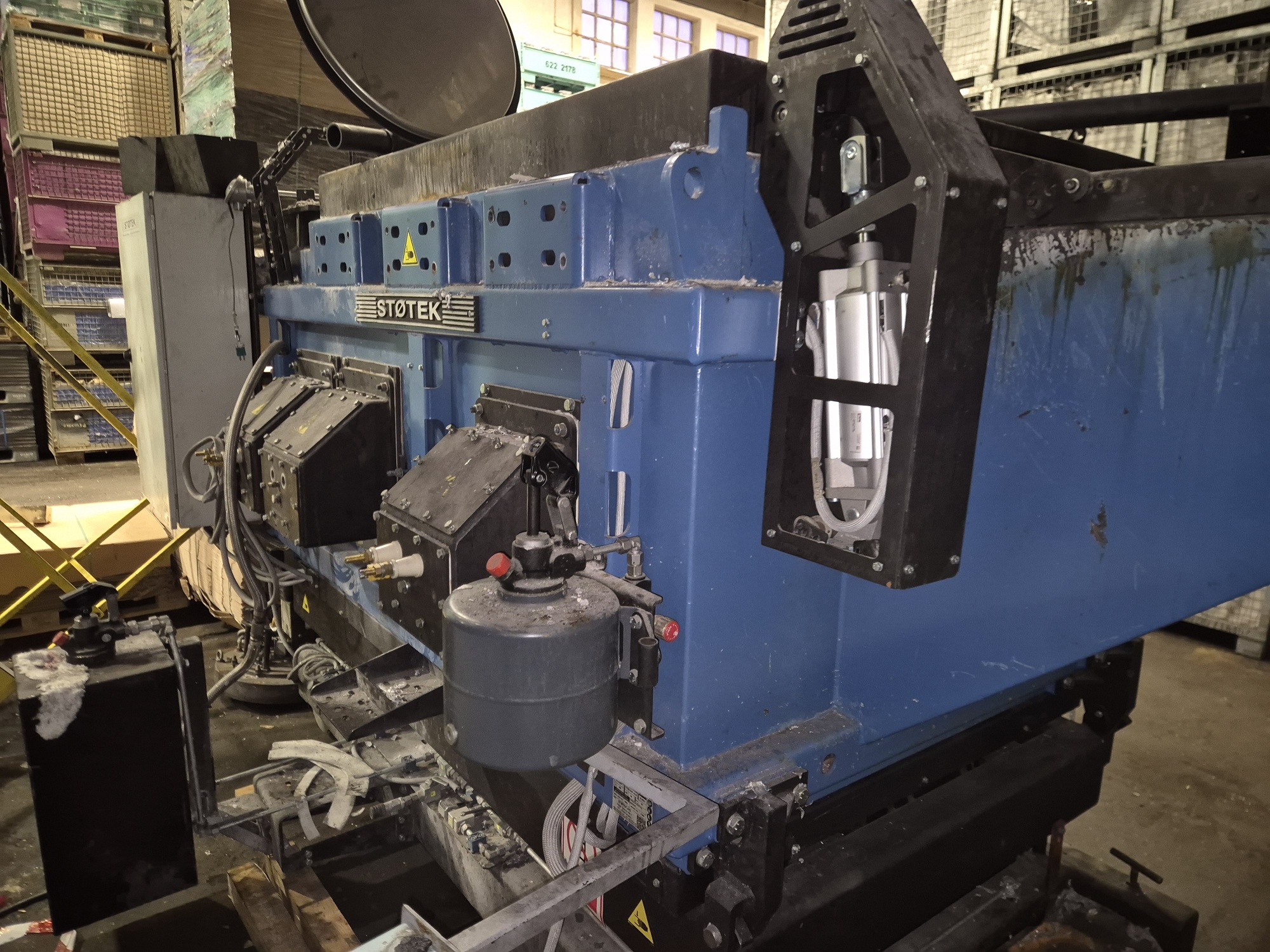 Дозирующая печь Stotek Dosotherm 1150 O1820, б/у Дозирующая печь Stotek Dosotherm 1150 O1820, б/у