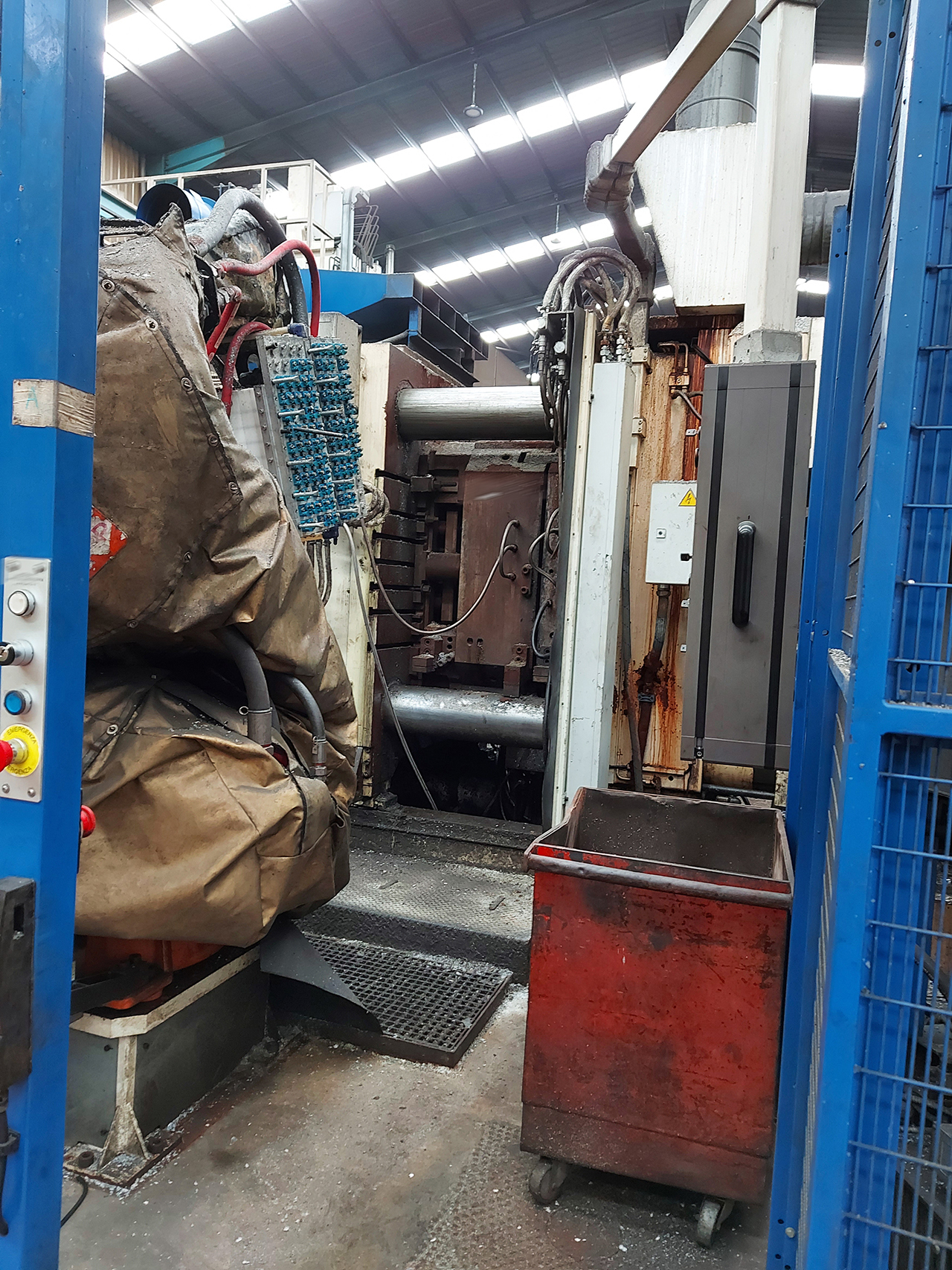 Idra-OL-1900-S-cold-chamber-die-casting-machine-KK1587-p3 Idra OL 1900 S машина для литья под давлением с холодной камерой KK1587, б/у