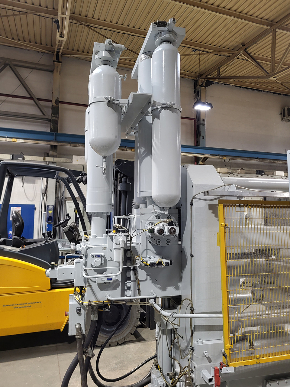 CDCM 800 SQ холодной камеры литья под давлением машина KK1638, используется CDCM 800 SQ холодной камеры литья под давлением машина KK1638, используется