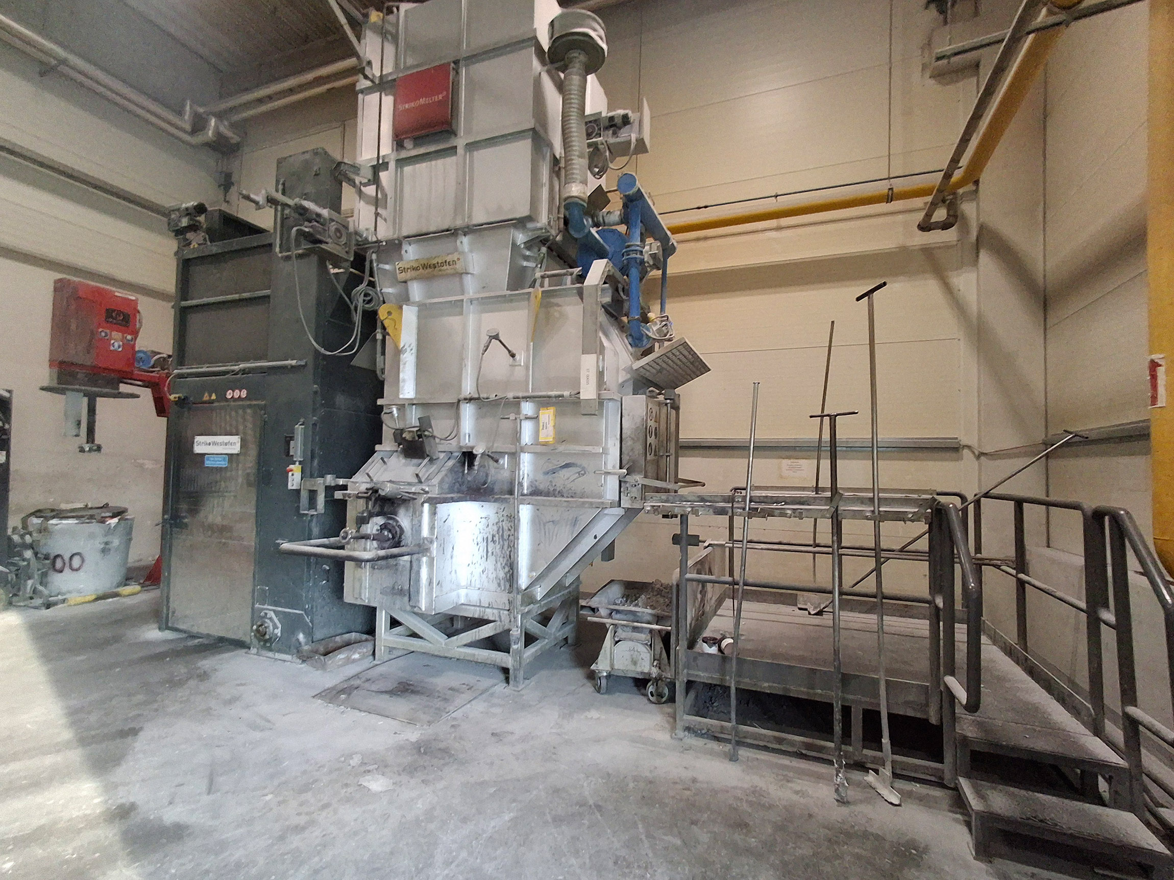 Печь для плавки и выдержки StrikoWestofen MH II-T 3000/2000 G-eg Plus+ O1843, б/у