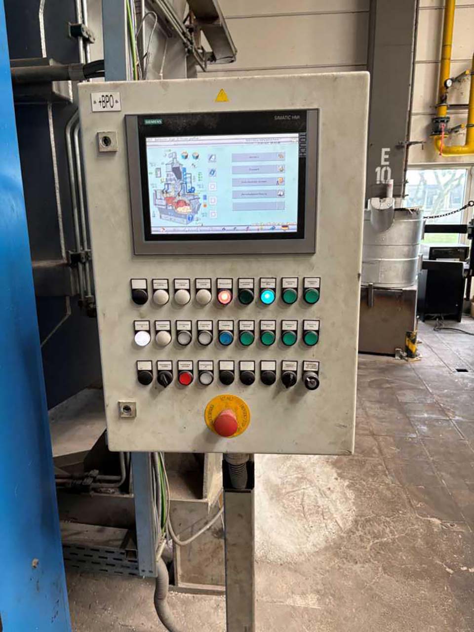 Печь для плавки и выдержки StrikoWestofen MH II-T 3000/2000 G-eg Plus+ O1843, б/у Печь для плавки и выдержки StrikoWestofen MH II-T 3000/2000 G-eg Plus+ O1843, б/у