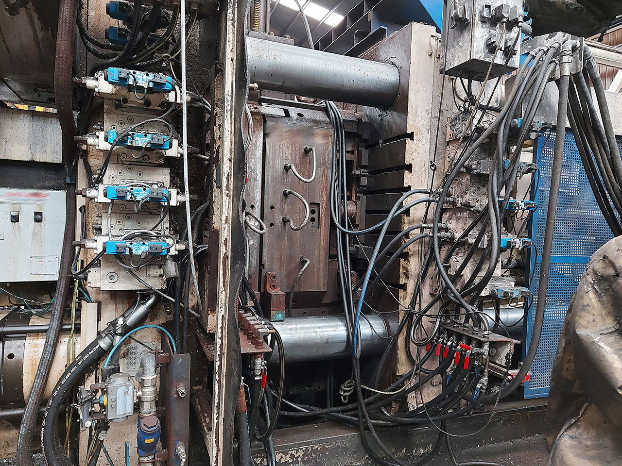 Idra-OL-1900-S-cold-chamber-die-casting-machine-KK1587-p2 Idra OL 1900 S машина для литья под давлением с холодной камерой KK1587, б/у