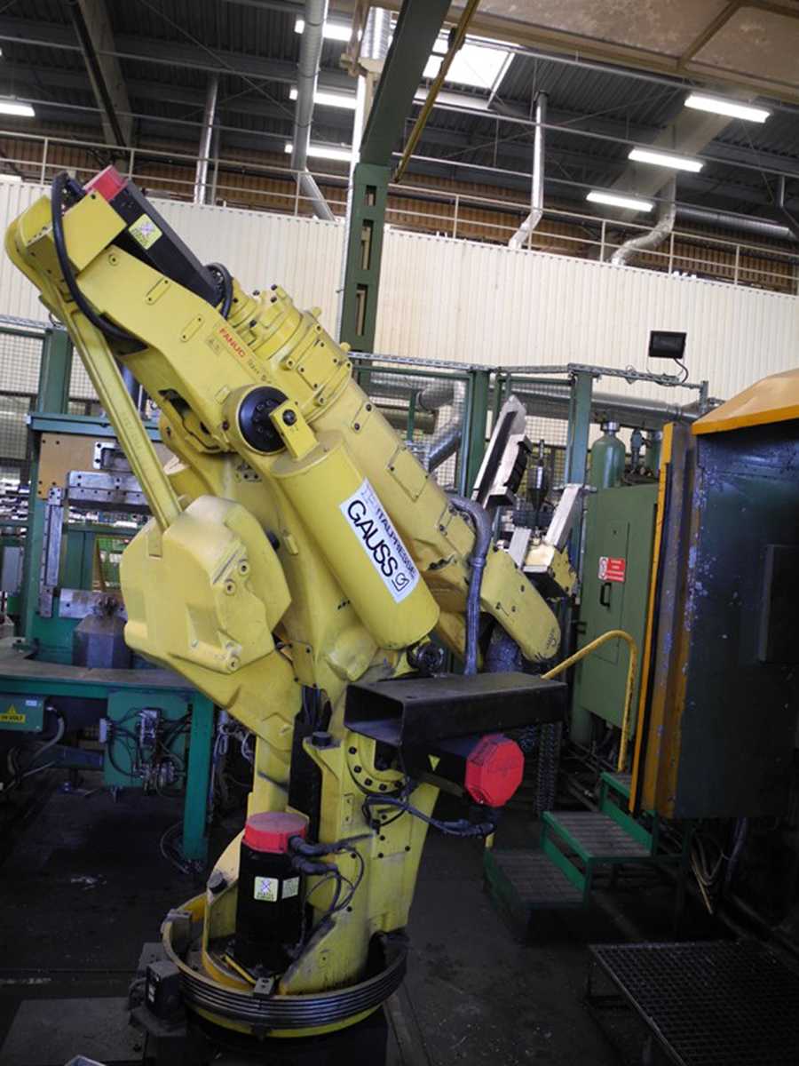 Литейный робот FANUC S-420 i F, б/у HR1815