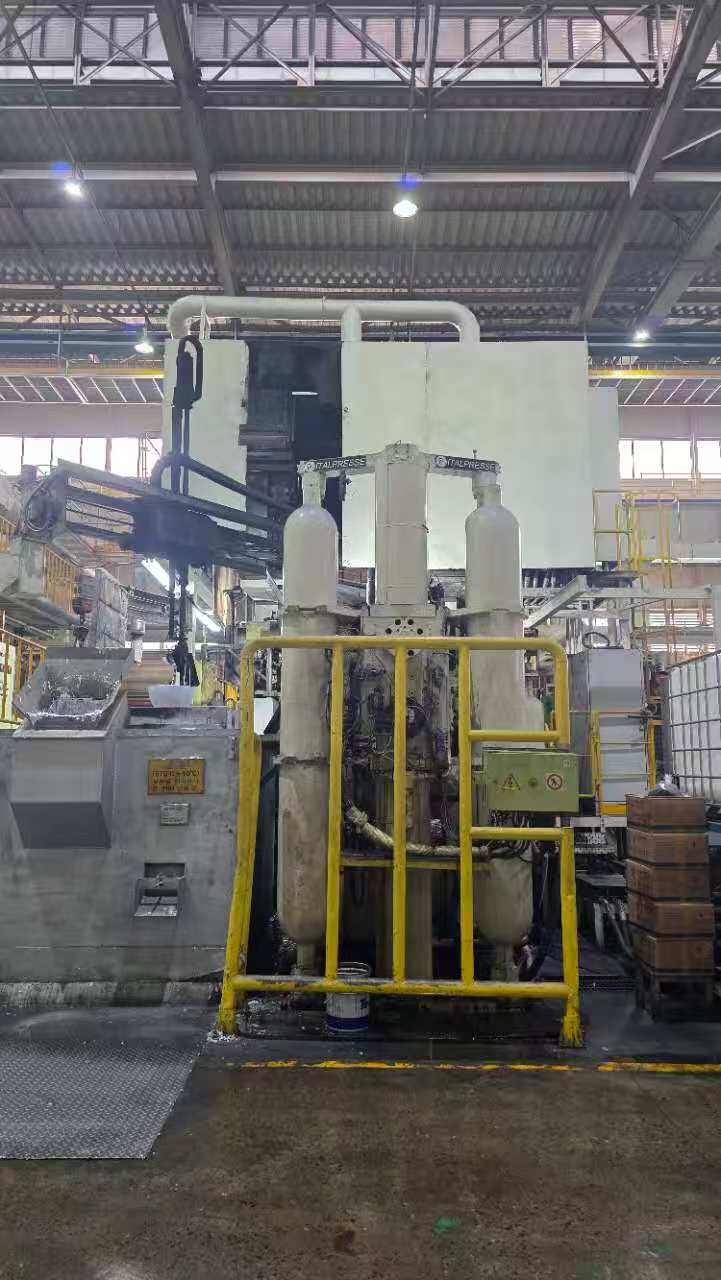 Italpresse IP 3500 SC машина для литья под давлением с холодной камерой KK1679, б/у Italpresse IP 3500 SC машина для литья под давлением с холодной камерой KK1679, б/у